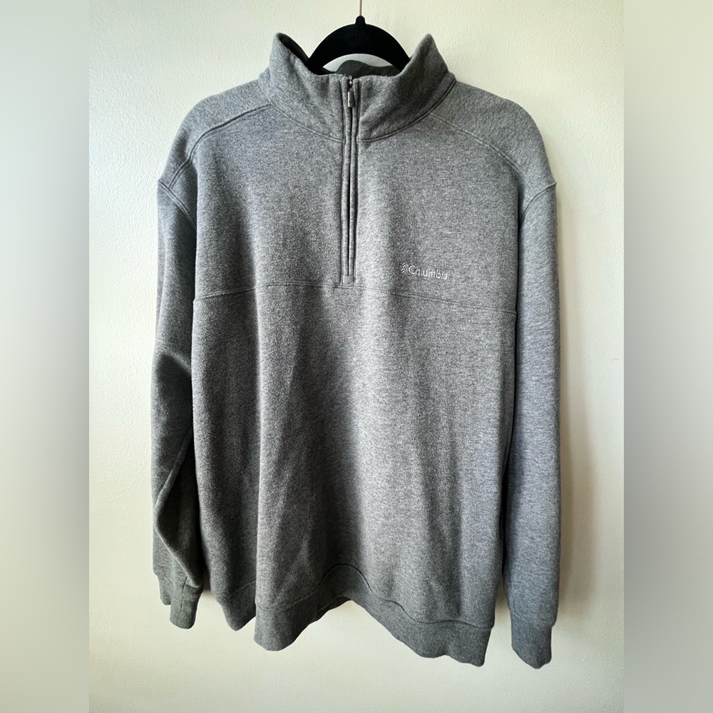 Gray Mens Columbia half zip- size L